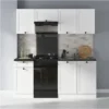 ארון מטבח לבן מעוצב עם ארון תחתון ומעליו ארונות אחסון, עיצוב מודרני ומואר.
